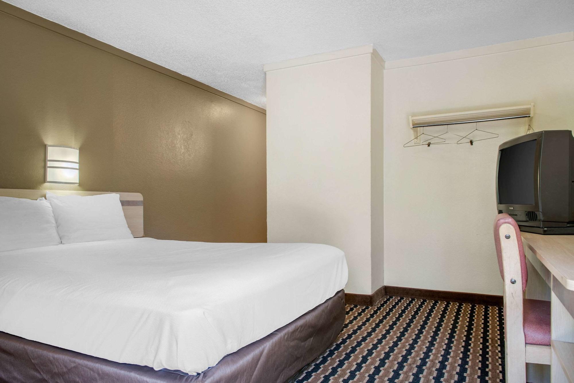Rodeway Inn Sharonville Ngoại thất bức ảnh