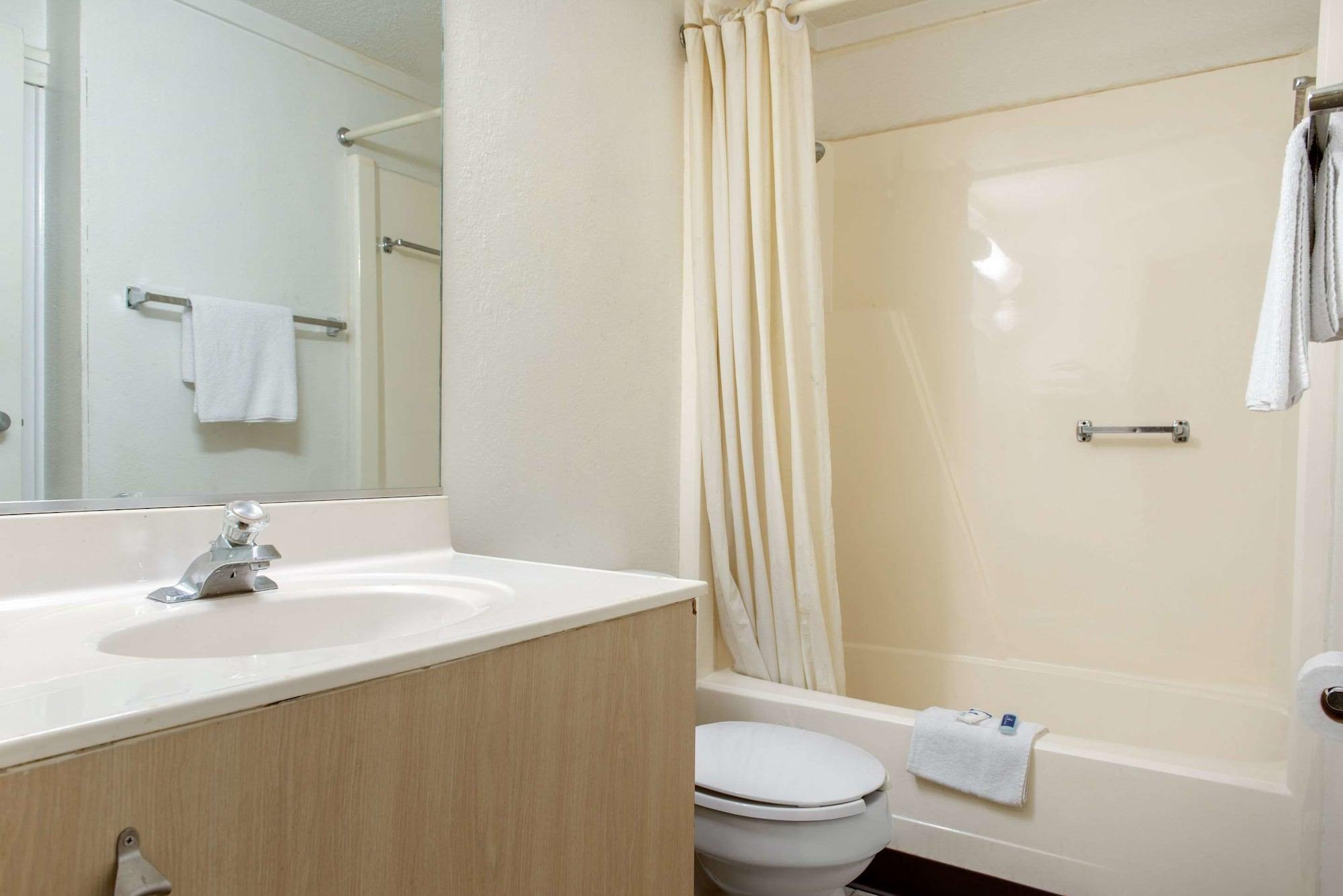 Rodeway Inn Sharonville Ngoại thất bức ảnh