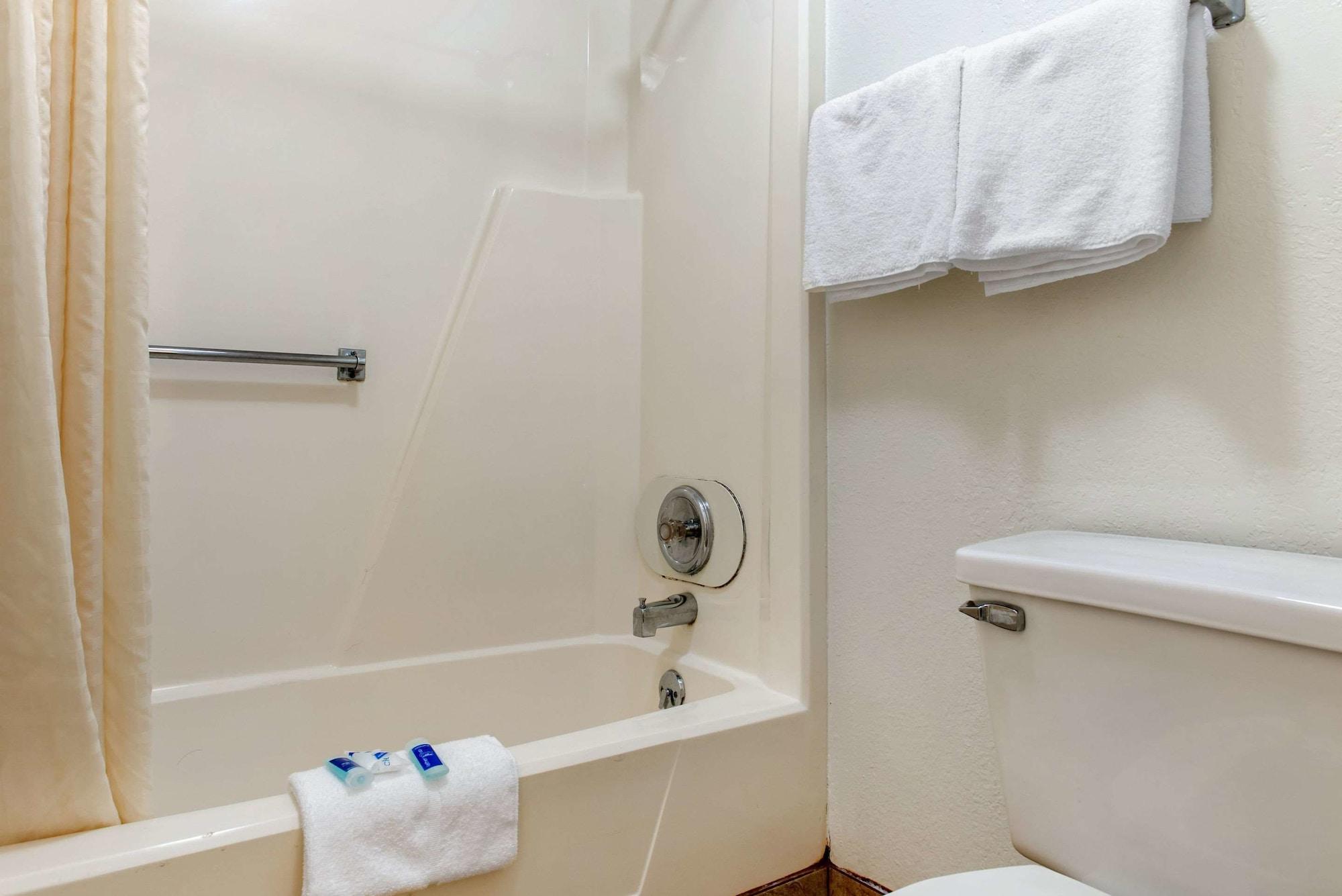 Rodeway Inn Sharonville Ngoại thất bức ảnh